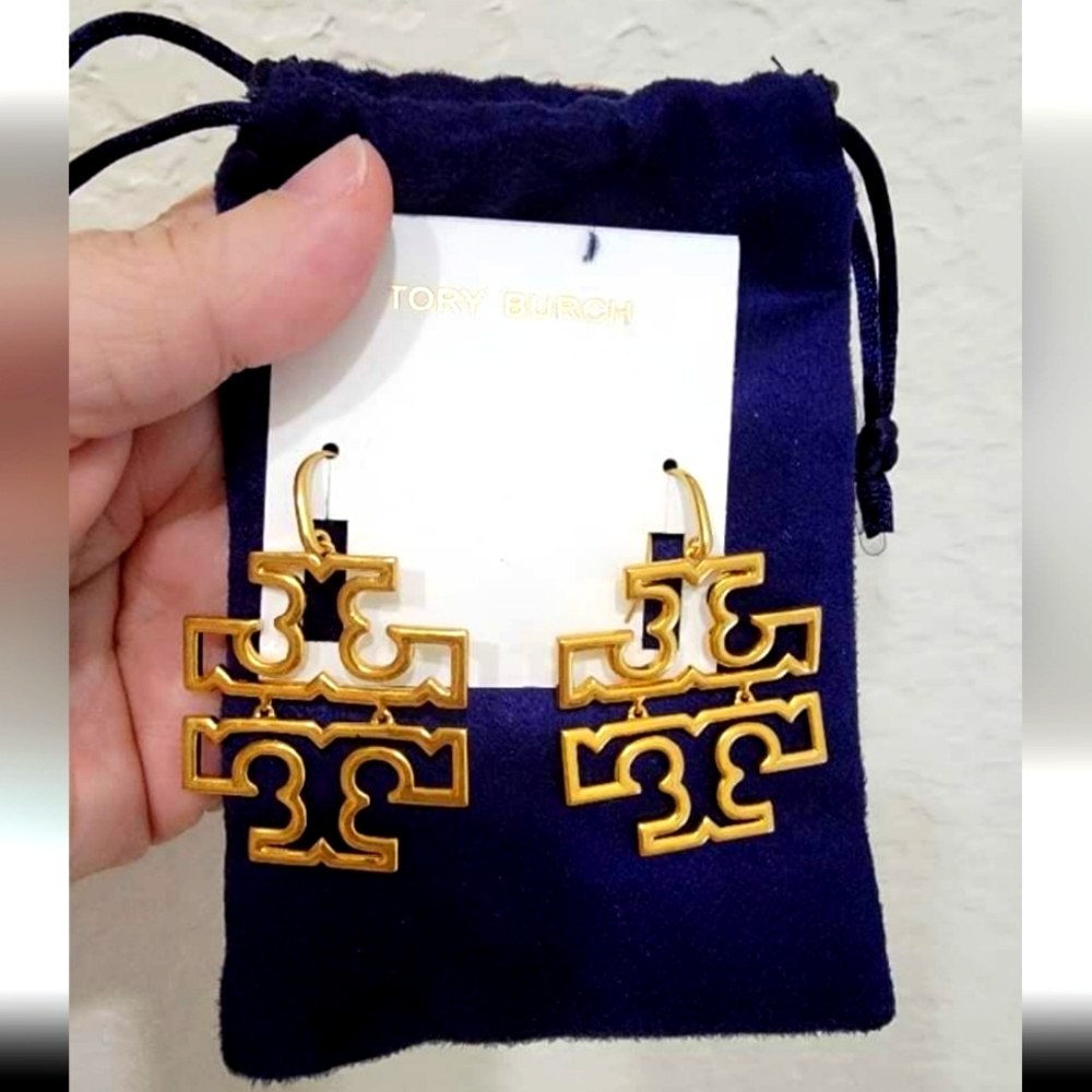 NWT Tory Burch Britton Gold Dangle Logo earrings